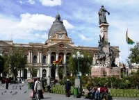 Plazza_Murillo_mit_Regierungssitz_in_La_Paz